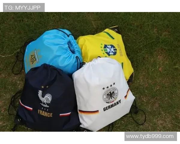 足球明星签名照片创作与设计技巧解析 助你打造独特球迷纪念品 足球明星签名照片创作与设计技巧解析 助你打造独特球迷纪念品