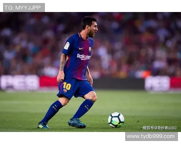 足球球星进球后激情奔跑瞬间展现奋力拼搏与荣耀时刻 足球球星进球后激情奔跑瞬间展现奋力拼搏与荣耀时刻